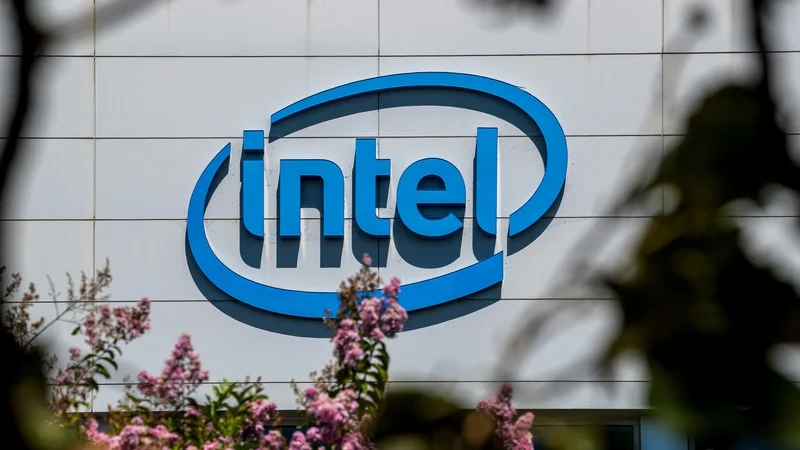 Intel set to cut over 20% of workforce, Bloomberg News reports