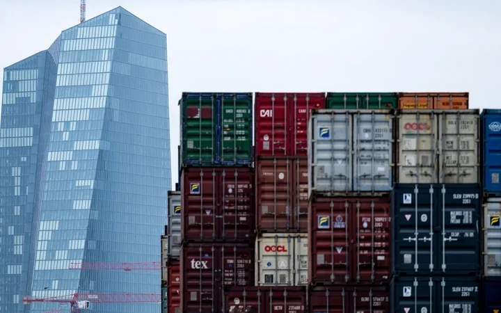 Tánaiste concerned by trade deals that leave tariffs in place