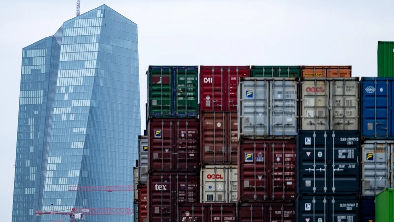 Tánaiste concerned by trade deals that leave tariffs in place