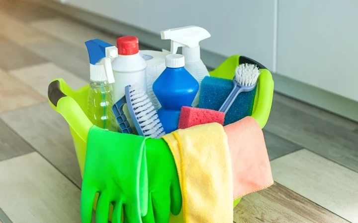 Could household cleaning products end up dirtying indoor air?