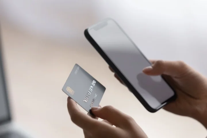 Do you feel more 'pain' if you pay by cash, card or mobile?