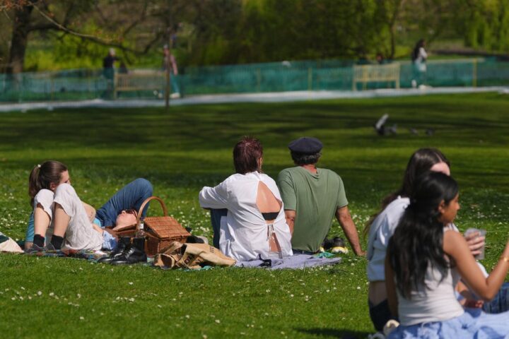 Ireland had warmest spring in 126 years, says Met Éireann