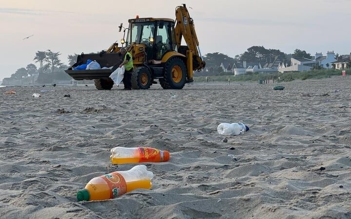 'Noticeable' increase in litter on beaches during fine weather