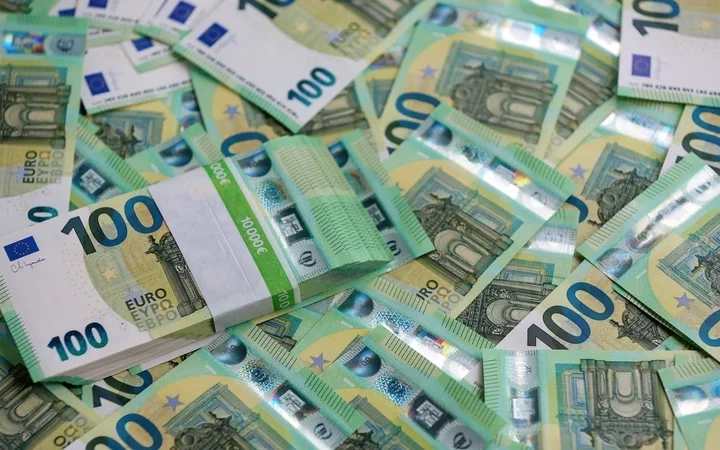 Pay cap scrapped: Will bankers' salaries skyrocket?