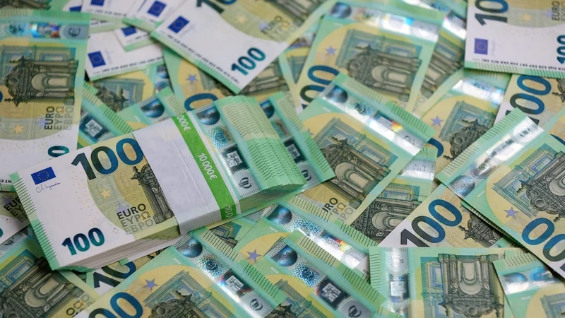 Pay cap scrapped: Will bankers' salaries skyrocket?