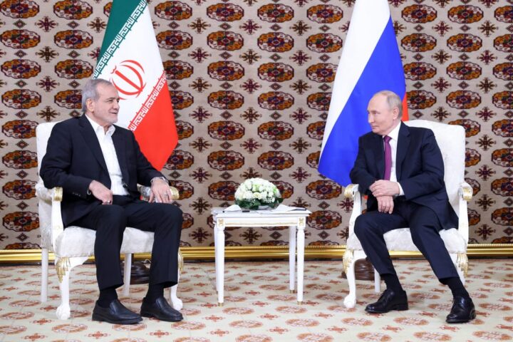 Russia Endorses Iranian Attacks on US Bases, Deepening Regional Chaos