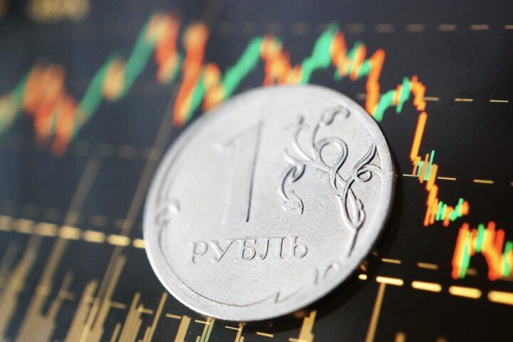 Russian banks warn of looming debt crisis as war strains economy