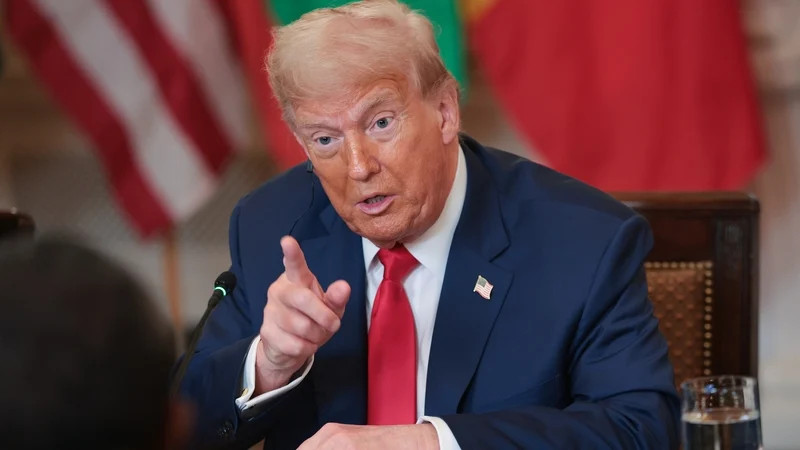 '50-50 chance' of reaching trade deal with EU, Donald Trump says