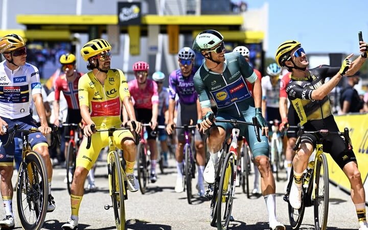 Ben Healy defends lead at Tour de France to retain yellow jersey
