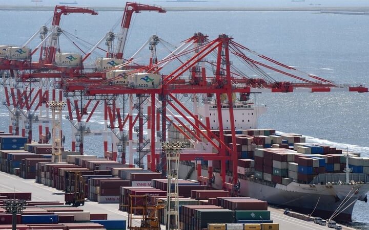 Coming hours crucial for US-EU trade talks, says Tánaiste