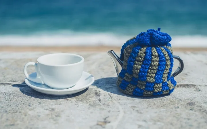 Does drinking hot tea in summer really cool you down?