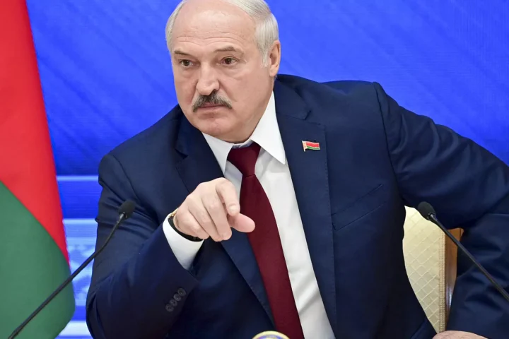 Lukashenko launches fresh arrests of 2020 protesters amid signs of regime insecurity