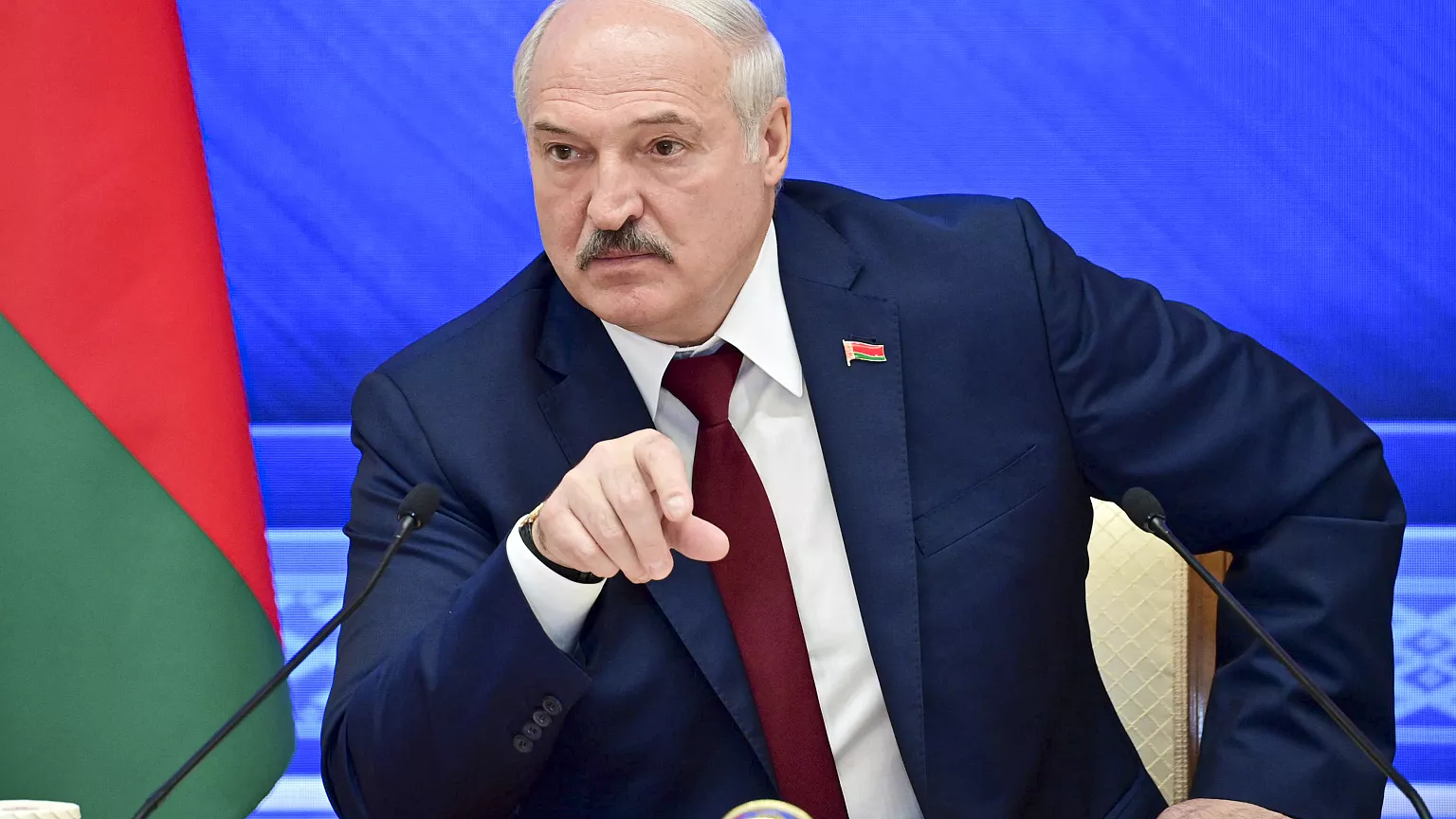 Lukashenko launches fresh arrests of 2020 protesters amid signs of regime insecurity