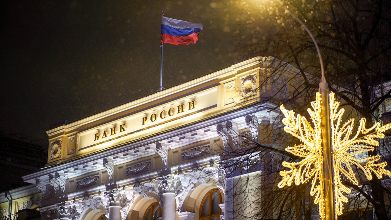 Rising economic pressures in Russia create conditions for key rate cut