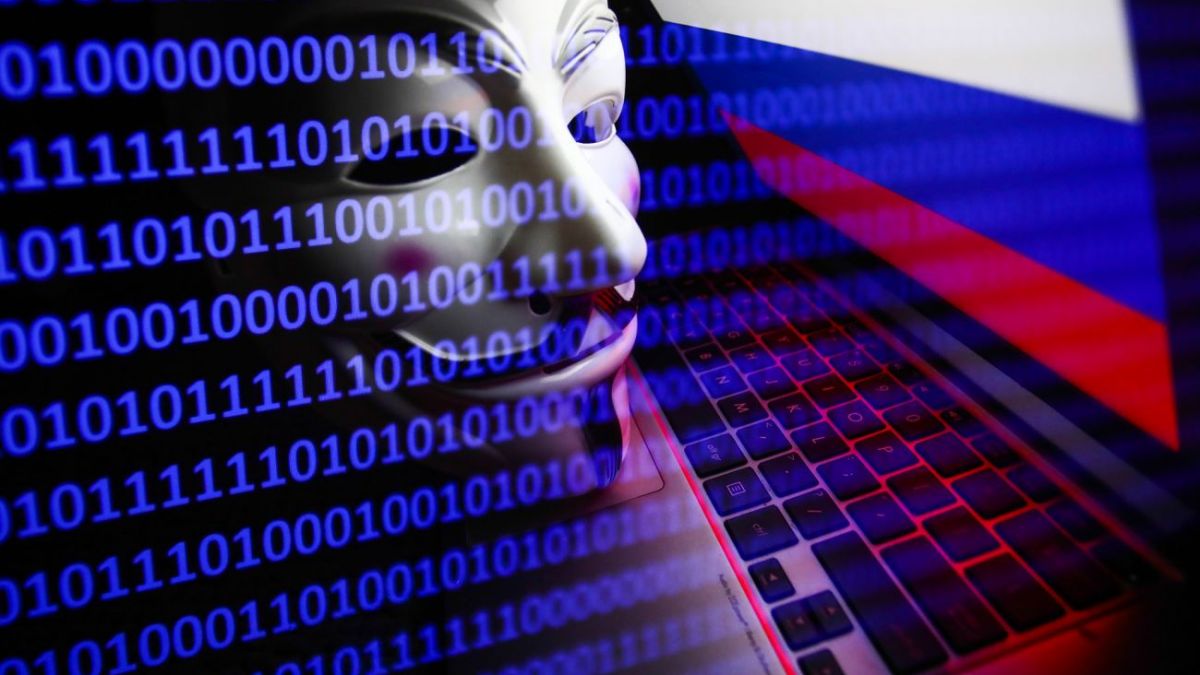 Russia moves to penalise online searches for 'extremist content' amid public outcry