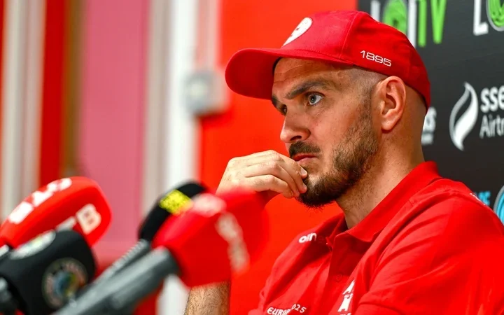 Shelbourne boss Joey O'Brien urges his players to write their own history against Linfield