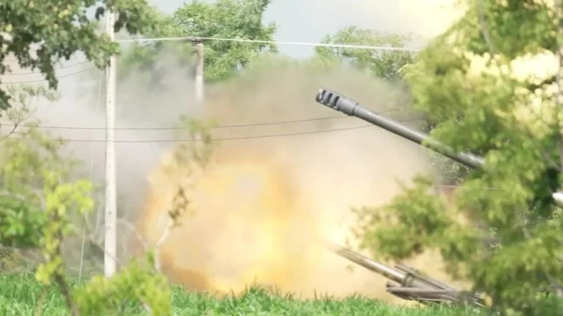 Thailand, Cambodia exchange fire as fighting rages for a second day