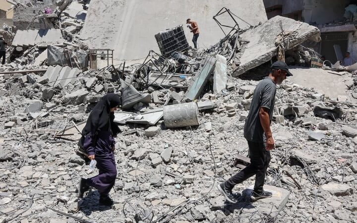 Trump to meet Qatar's PM as Gaza ceasefire talks continue
