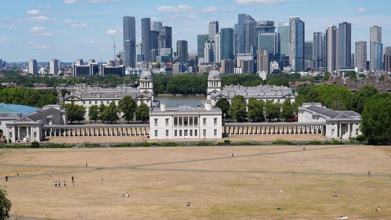 UK temperatures to hit 33C amid third summer heatwave