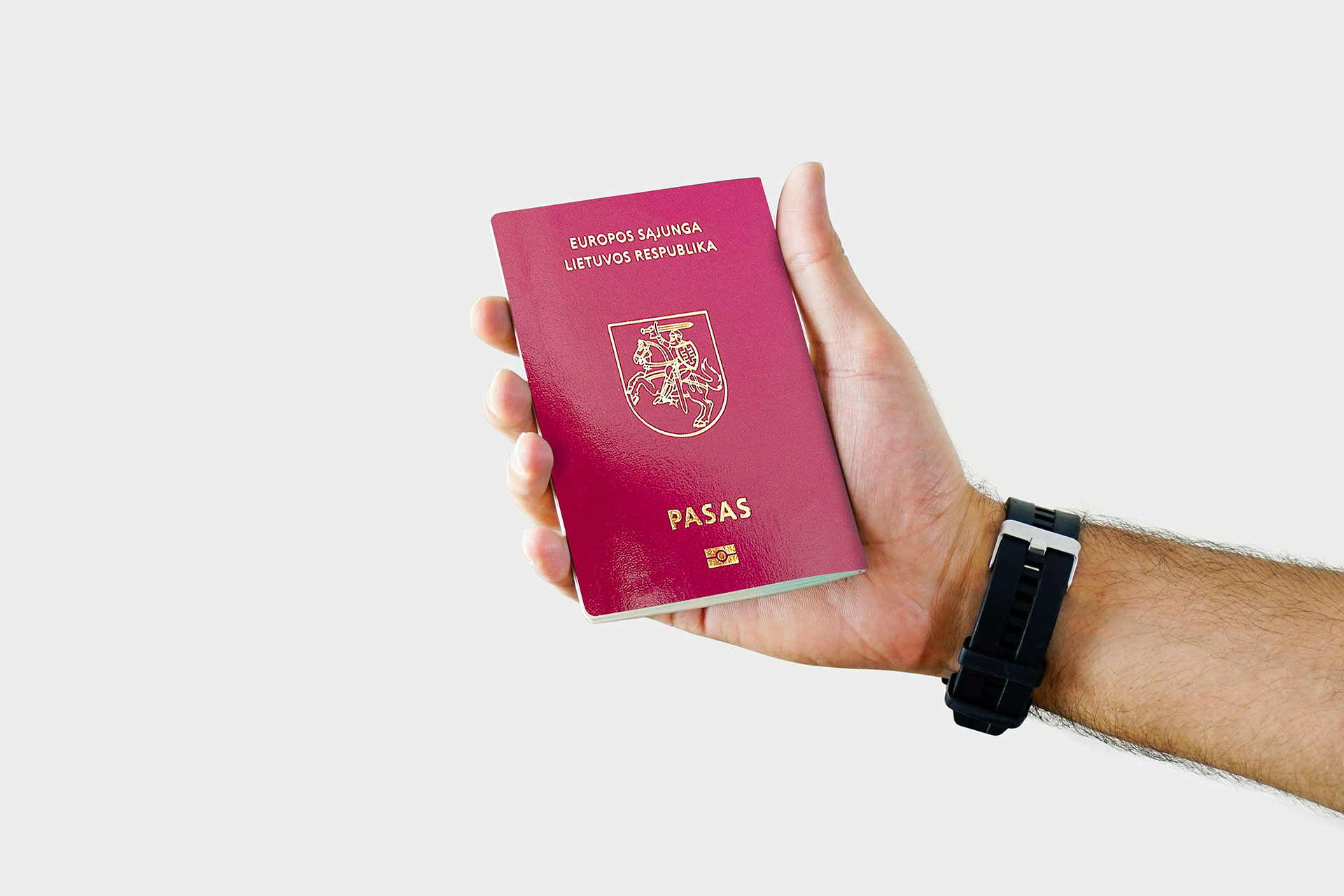 Belarus nationals in Lithuania increasingly seek foreigner passports