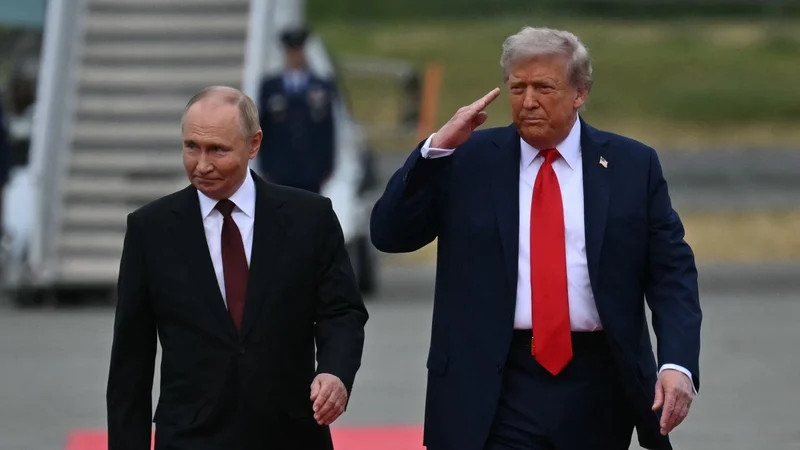 'High-stakes' summit of presidential pageantry ends in no deal