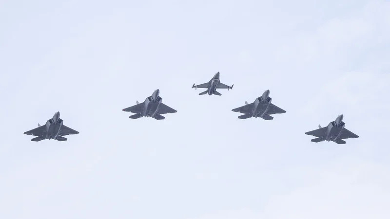 Poland says airspace not violated during Russian strikes on Ukraine