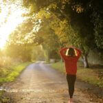 Why has 'Japanese walking' become an online health trend?