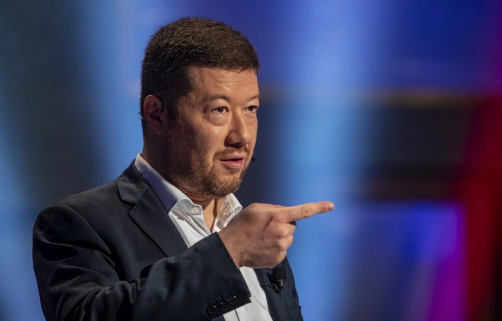 Okamura ties government entry to review of Ukrainians’ residence permits