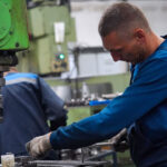 Major Russian industries adopt shorter working weeks amid economic strain