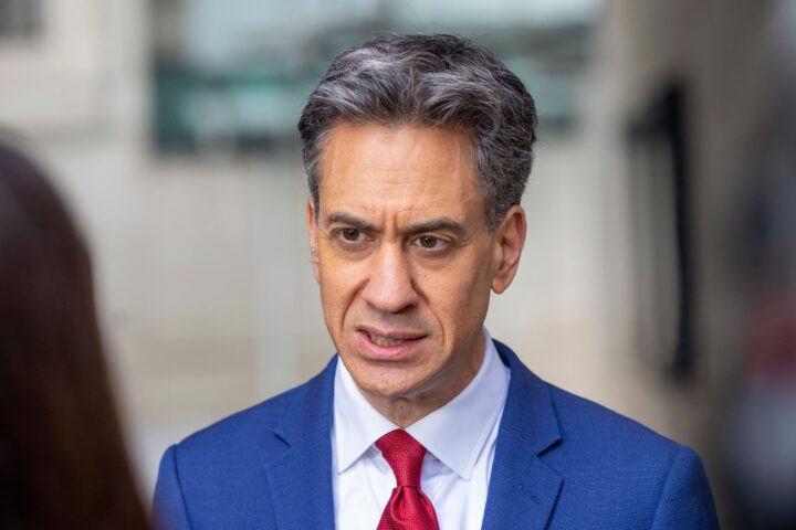 Criticism mounts against Miliband for reliance on China in Net Zero push