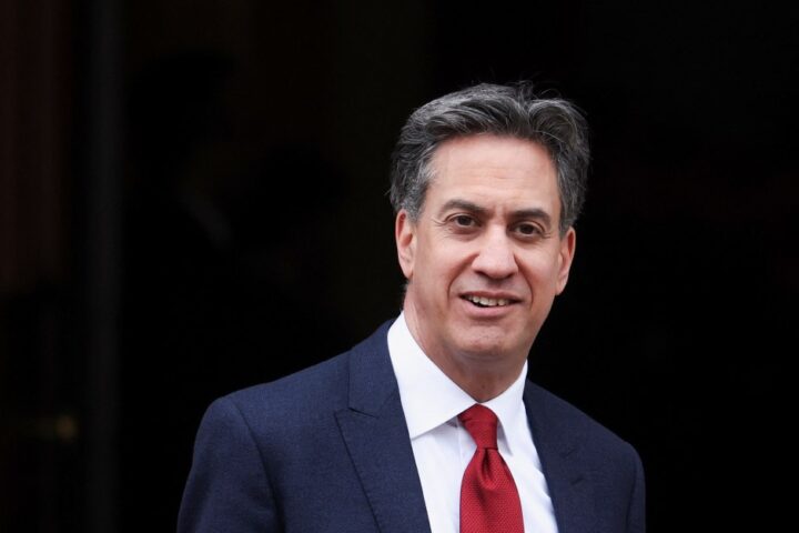 Ed Miliband faces backlash over fracking ban pledge as Reform promises to reverse decision