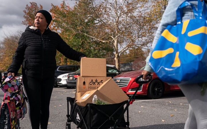 Food banks brace for unprecedented surge in demand amid ongoing government shutdown