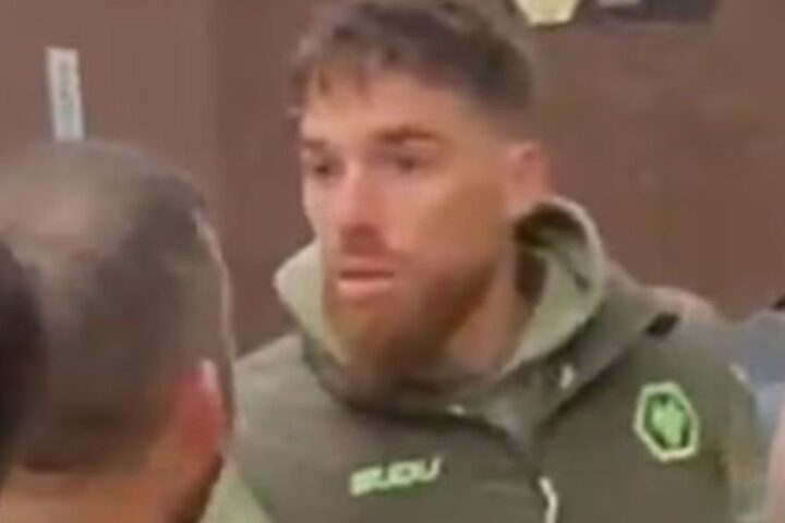 José Sá confronts Wolves supporters after team drops to bottom of Premier League