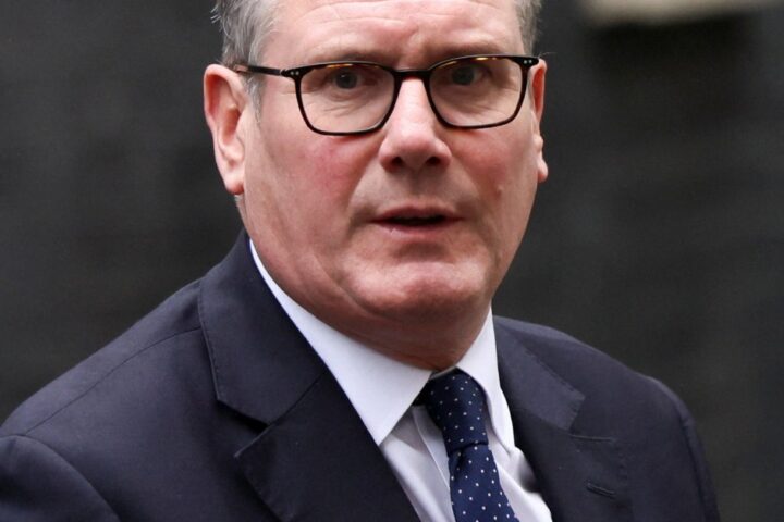 Keir Starmer criticizes Robert Jenrick for comments on integration and community cohesion
