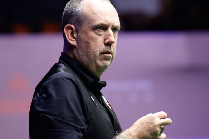 Mark Williams withdraws from International Snooker Championship due to respiratory infection
