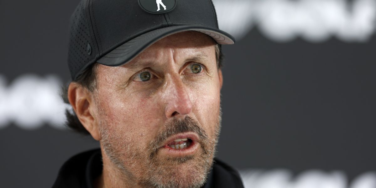 Phil Mickelson sparks controversy with immigration remarks amid political tensions