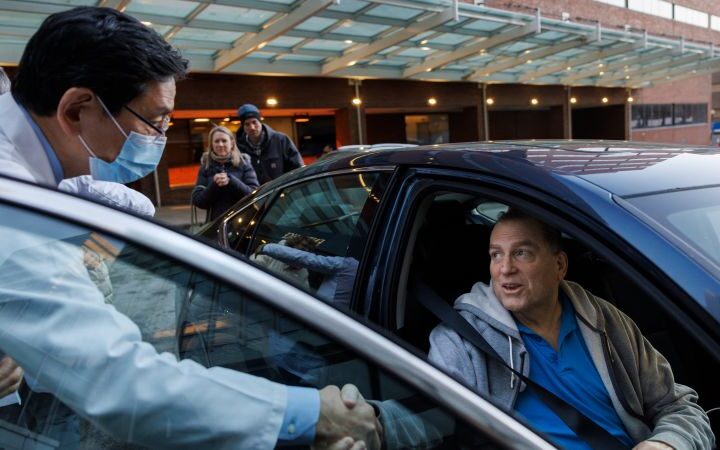 Pig kidney removed from New Hampshire man after record 271 days due to declining function