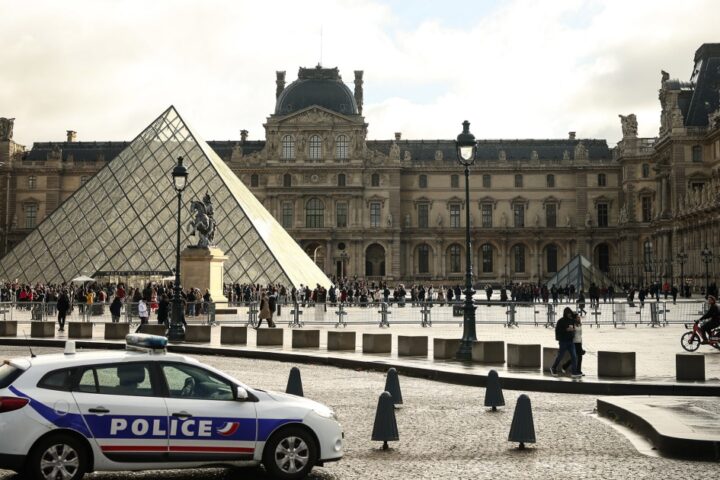 Police search for additional suspects in Louvre jewel heist following initial arrests