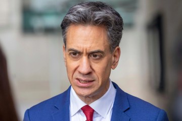 Poll shows two-thirds of Brits prioritize cheaper energy over green alternatives