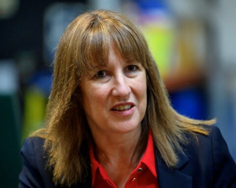 Rachel Reeves criticized as UK unemployment rises to four-year high of 4.8%