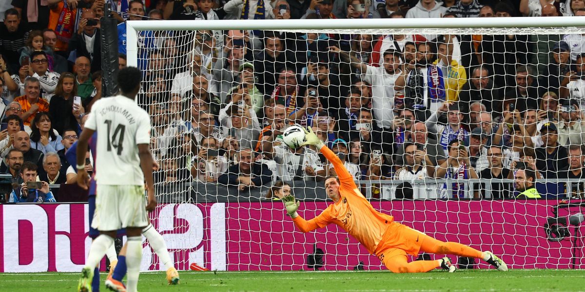 Referee sparks outrage with controversial penalty decision in El Clasico match