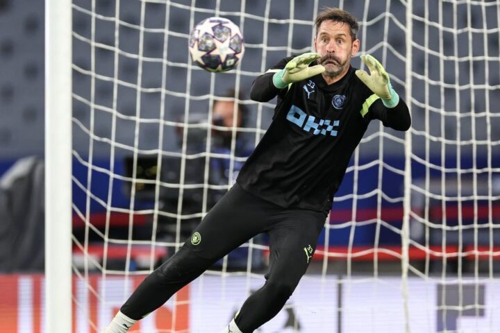 Scott Carson announces retirement after two decades in professional football