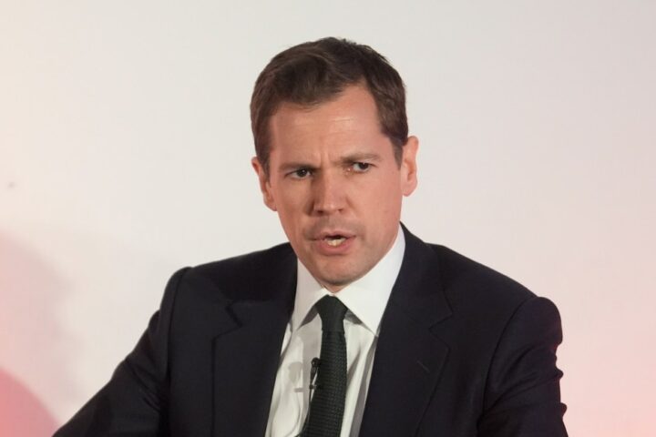 Tory minister criticizes Starmer's leadership, likening him to fictional character Baldrick