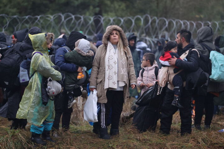 Lukashenko reignites migrant pressure on EU borders