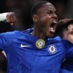 Chelsea holds Arsenal to 1-1 draw despite being down to 10 men