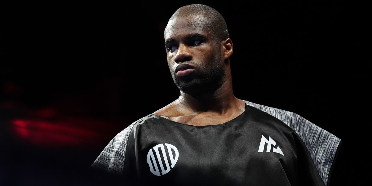Daniel Dubois withdraws from Frank Sanchez fight, impacting path to Oleksandr Usyk title shot