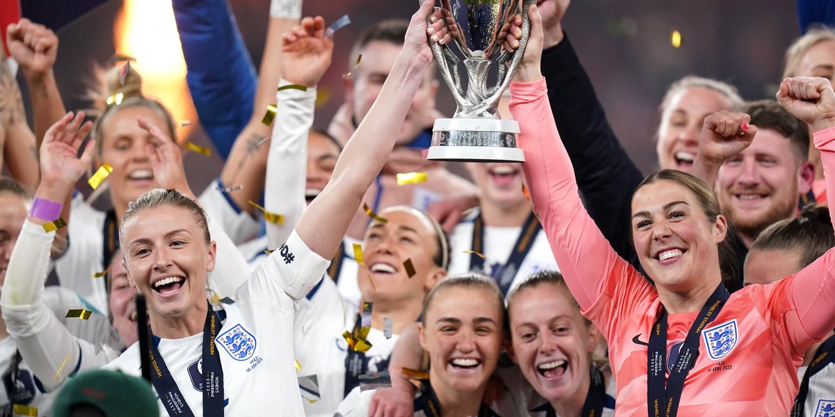 Ellen White voices concerns over Mary Earps' memoir revealing private England squad matters