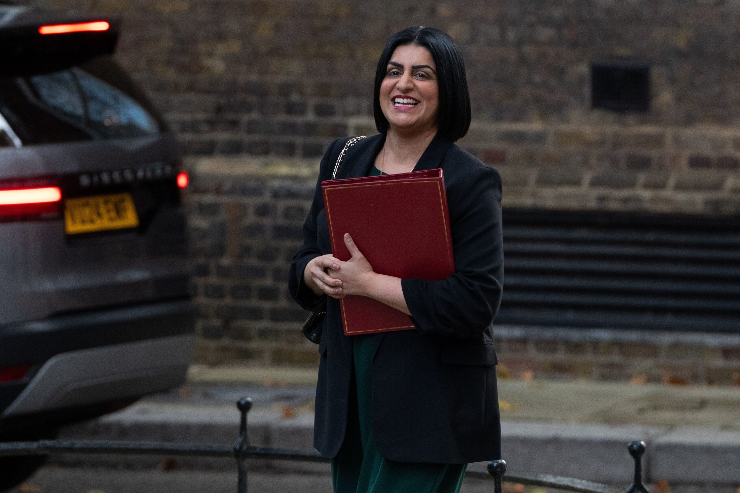 Home Secretary to impose visa bans on countries refusing to accept illegal migrants