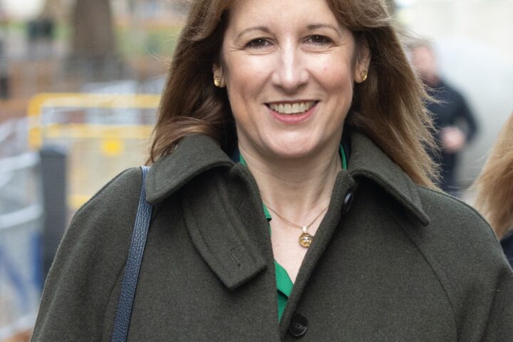 Labour MPs call on Chancellor to increase funding for free school breakfast scheme