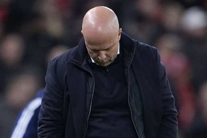 Liverpool suffers heavy defeat against Nottingham Forest, while Bournemouth salvages draw with West Ham